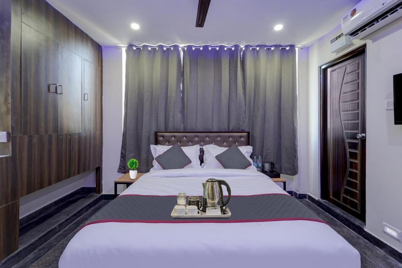 Super Townhouse G Silver Hotels Near Us Biometric Csennai Kültér fotó